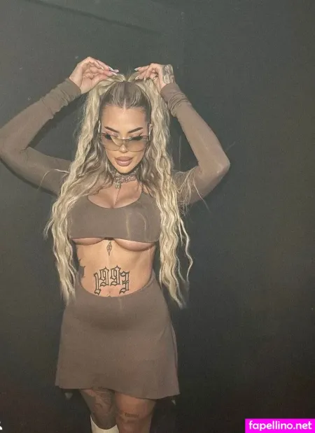 Selina Metzger OnlyFans Thumbnail #suu2LbqURW