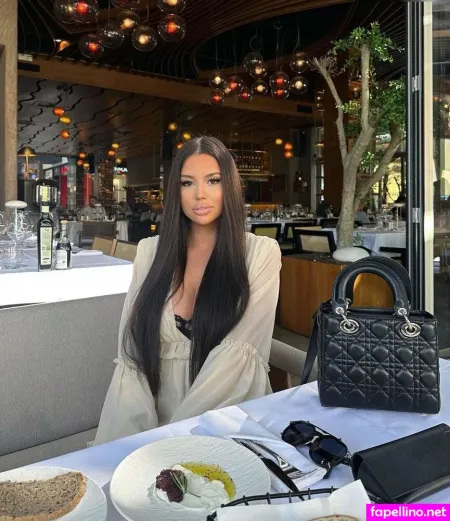 Selinaa OnlyFans Thumbnail #8OTWzaStKf