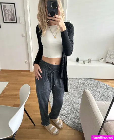 Selinaarabella Main Profile Photo