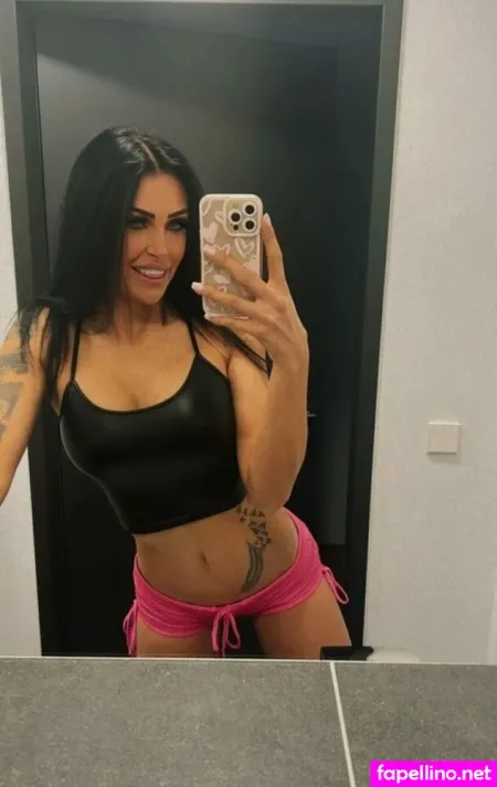 Selinafox Main Profile Photo