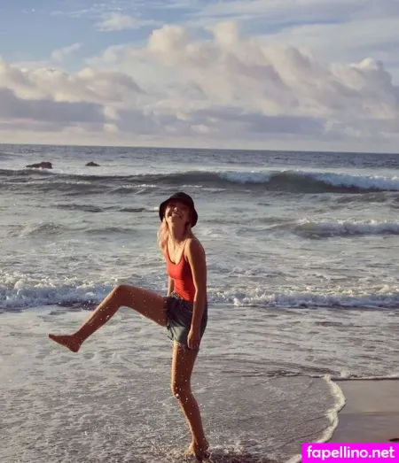 Selma May OnlyFans Thumbnail #exWnWZsOus