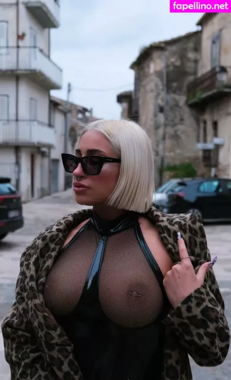 Selvaggia Blonde OnlyFans Thumbnail #SqwxgyQ4vH