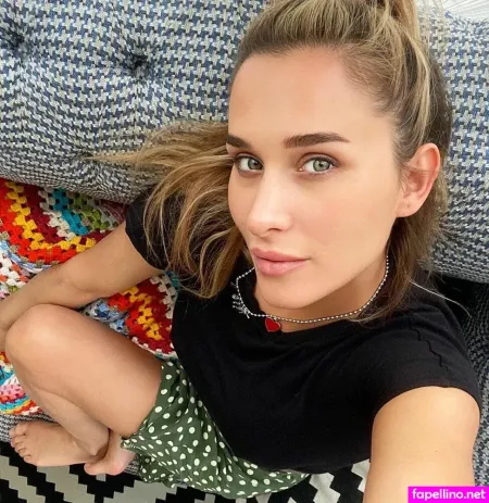 Sema Aydemir OnlyFans Thumbnail #ksSv5ec0Vx