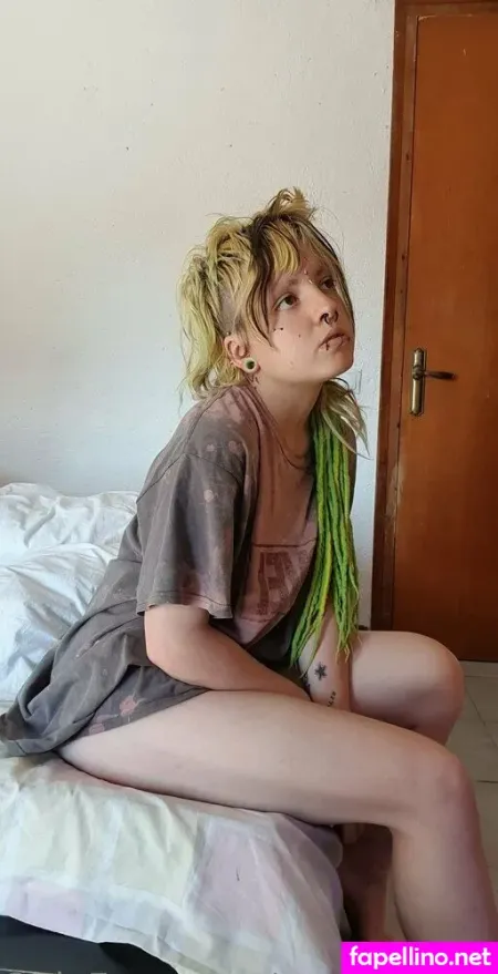 Semitattooedgoth 1 OnlyFans Thumbnail #PPtVP5Y8RK