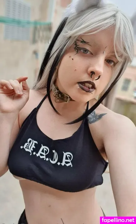 Semitattooedgoth 1 OnlyFans Thumbnail #m96SD2WeWa