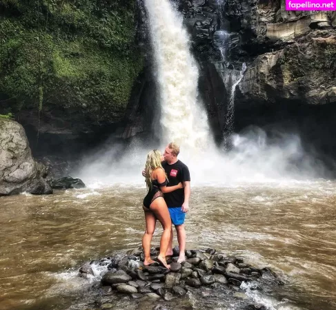 Sensi Lowe OnlyFans Thumbnail #93Jtr0l0Q7