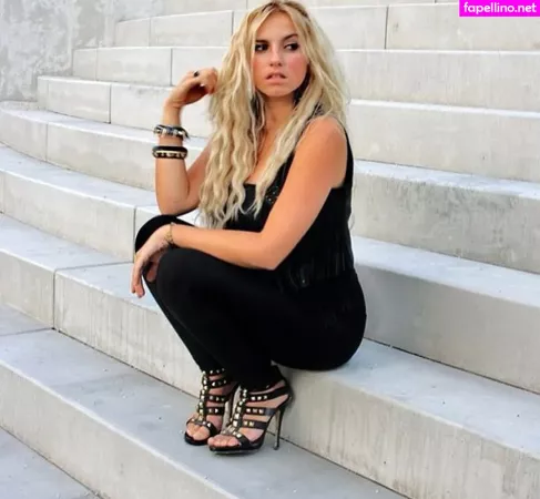 Sensi Lowe OnlyFans Thumbnail #KaxC22UQsm