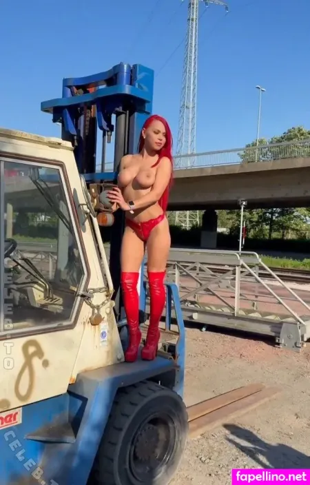 Sensual Marie 1 OnlyFans Thumbnail #EC8XzUtF6I