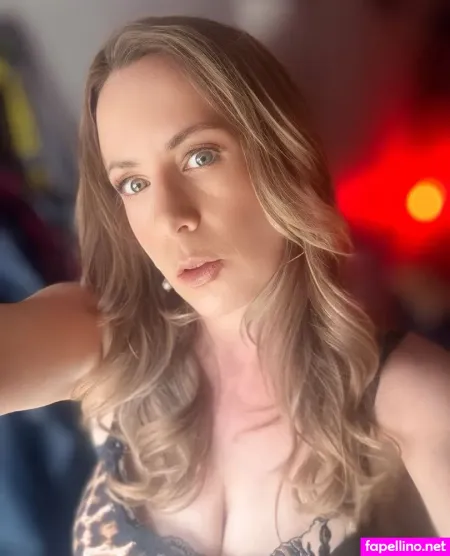 Sensualenglishrose OnlyFans Thumbnail #lMDZOUZNem