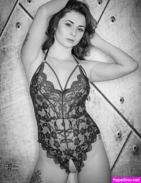 Sensualmik OnlyFans Thumbnail #JNJva1ldaL