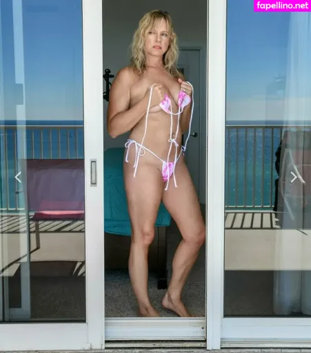 Sensualsplash OnlyFans Thumbnail #6qPaicYx3Y