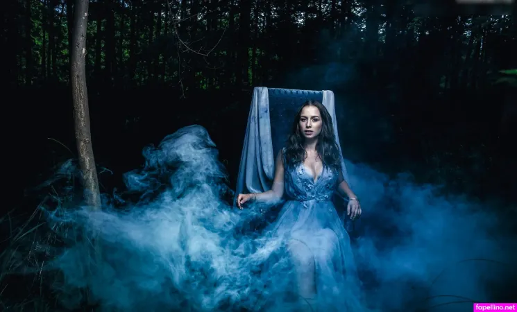 Senta Sofia Delliponti OnlyFans Thumbnail #1As59jiR1x