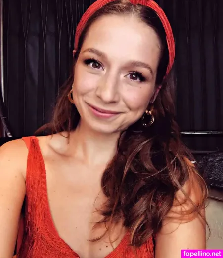 Senta Sofia Delliponti OnlyFans Thumbnail #CeufyrULRm