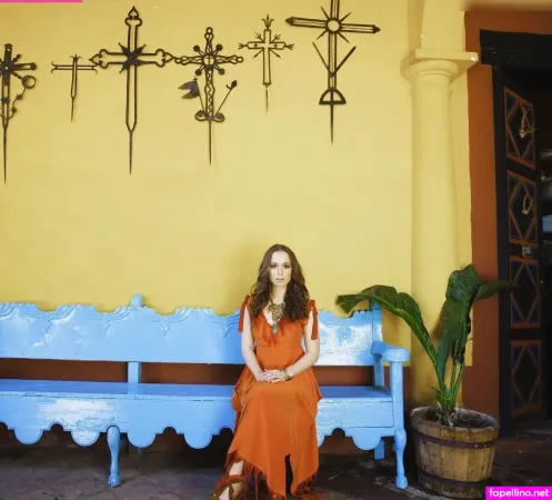 Senta Sofia Delliponti OnlyFans Thumbnail #F9h5U9y6rT