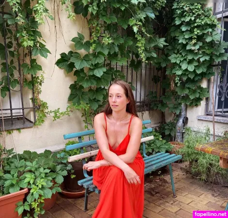 Senta Sofia Delliponti OnlyFans Thumbnail #JY4BJAGM6W