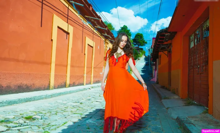 Senta Sofia Delliponti OnlyFans Thumbnail #rBIkSHiVJM