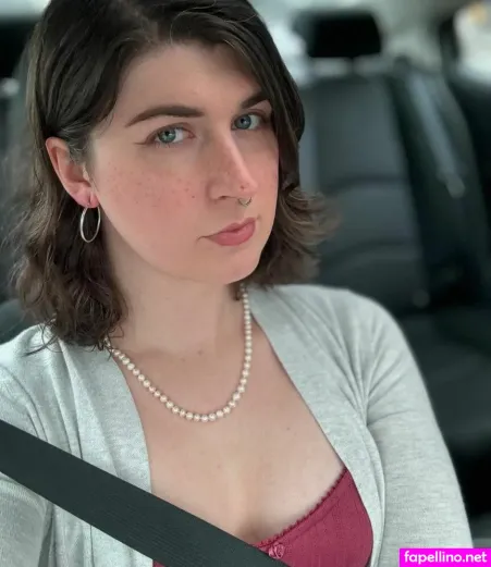 Serafinafell OnlyFans Thumbnail #HwhdxXZKN0