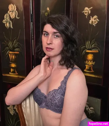 Serafinafell OnlyFans Thumbnail #R0voSsrLjY