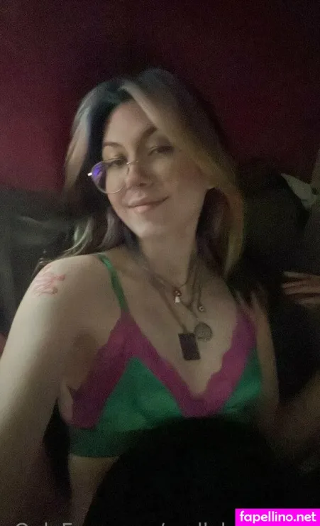 Seraphinavixenfree OnlyFans Thumbnail #7DBZVpEjNw