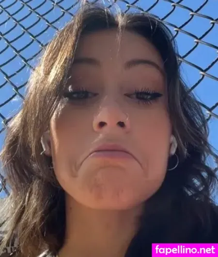 Serena Mello OnlyFans Thumbnail #DMX8hX5MNm