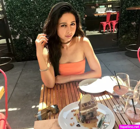 Serena Milan OnlyFans Thumbnail #OPxgQTiHzs