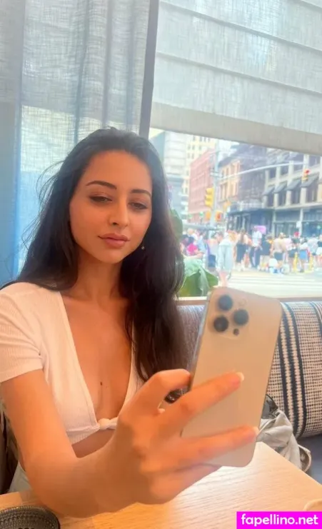 Serena Milan OnlyFans Thumbnail #jpkE6LKqD4
