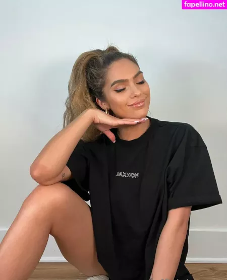Serena Muniz 1 OnlyFans Thumbnail #CLKdGkME7U