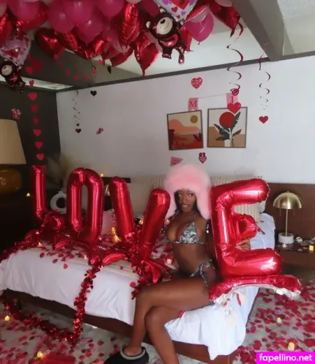 Serena Page OnlyFans Thumbnail #bWFSbSJxI3