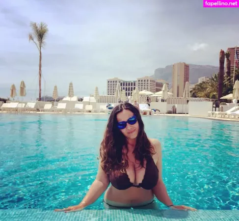Serena Roberti OnlyFans Thumbnail #LrlDWU5XRk