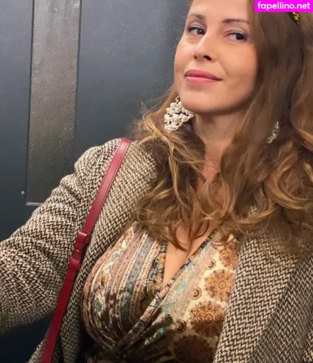 Serena Roberti OnlyFans Thumbnail #yQJEeFZeBL