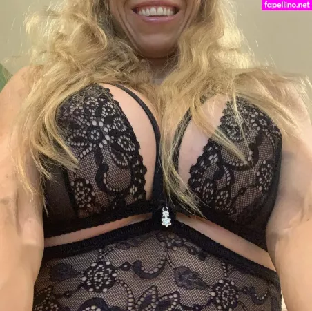 Serenabou OnlyFans Thumbnail #k9g9rhHePK