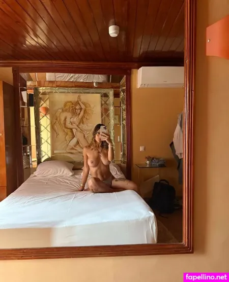 Serenagomes69 OnlyFans Thumbnail #p1o0yYvPuw