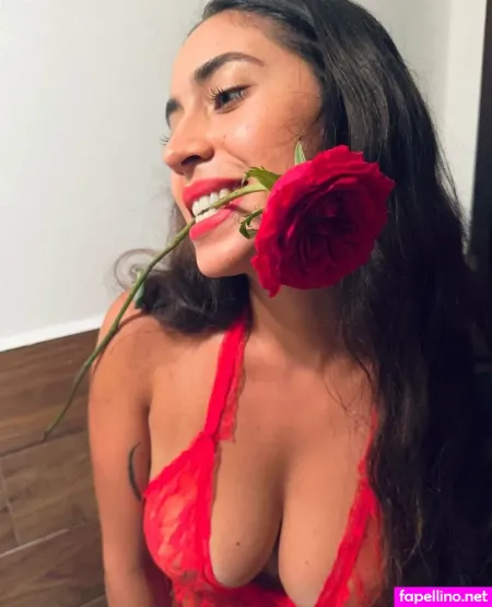 Serenaleone OnlyFans Thumbnail #83Tc5CK1St