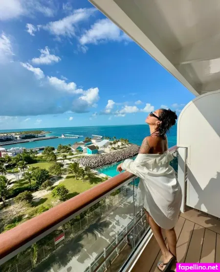 Serenaleone OnlyFans Thumbnail #zLERBA8tNX