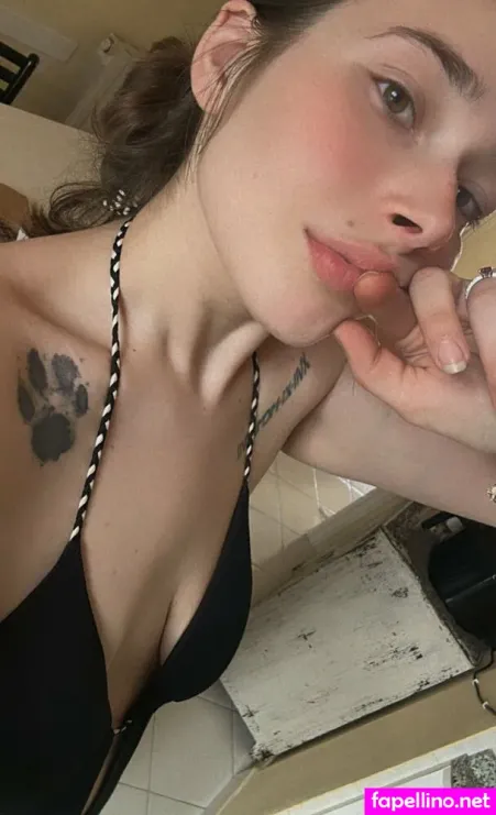 Serenamoreseduction OnlyFans Thumbnail #inSyDv3DrY
