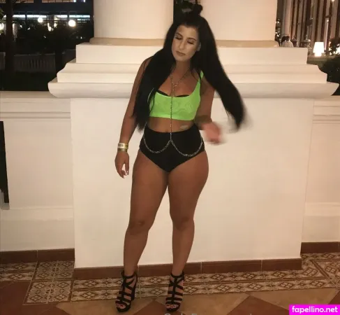 Serenasinsxxx 1 OnlyFans Thumbnail #fn0zgFZ0vc