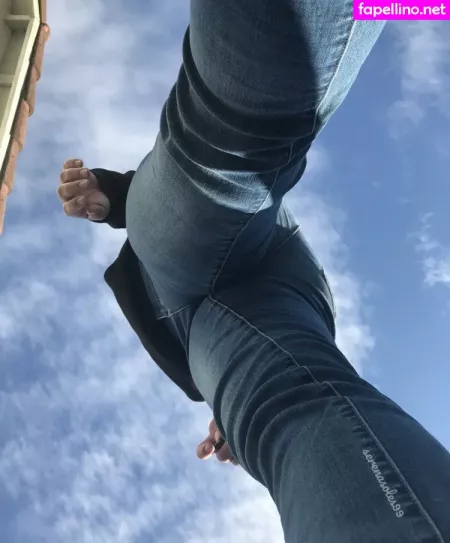 Serenasoles99 OnlyFans Thumbnail #yQnKQfc5yB