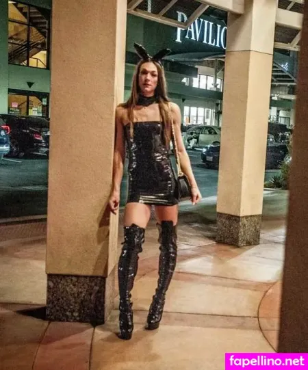 Serenathe City OnlyFans Thumbnail #MGq9xX9Lfw
