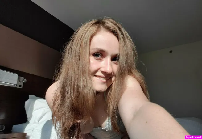 Serenavanderz OnlyFans Thumbnail #1r8lT3Sstc
