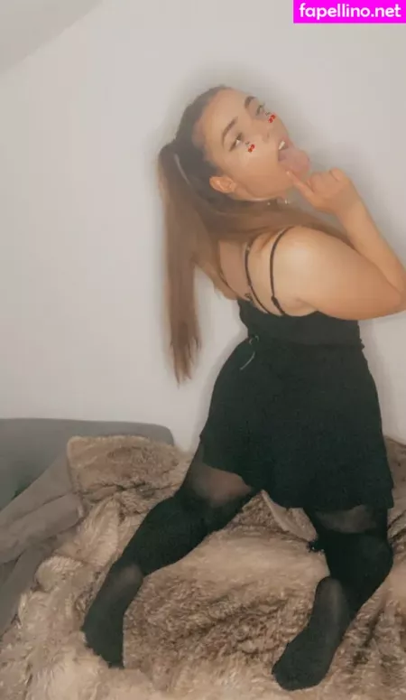 Serenewaifu OnlyFans Thumbnail #SE6d27SX1B