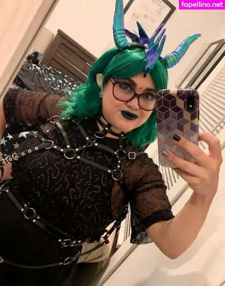 Serenitaboo OnlyFans Thumbnail #PsKIbcPg2y