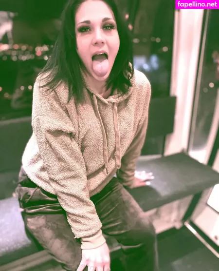 Serenity Smith OnlyFans Thumbnail #FHkMkUoiwo