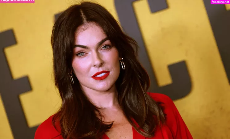 Serinda Swan OnlyFans Thumbnail #ixeNqG4aTC