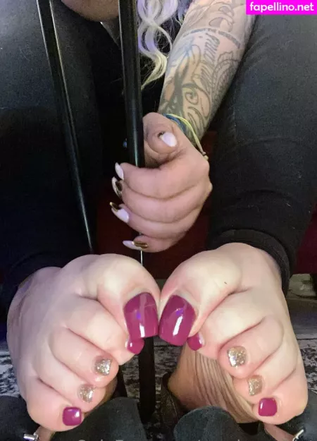 Servingvelvet OnlyFans Thumbnail #94zVxTOzKO