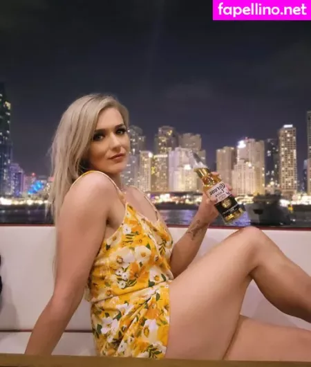 Session Moth Martina OnlyFans Thumbnail #ARHw2XEj6F