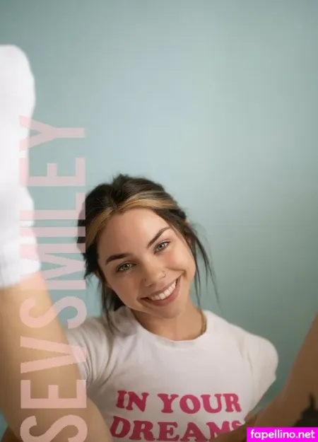 Sevsmileyfree OnlyFans Thumbnail #7LIH99U63Z