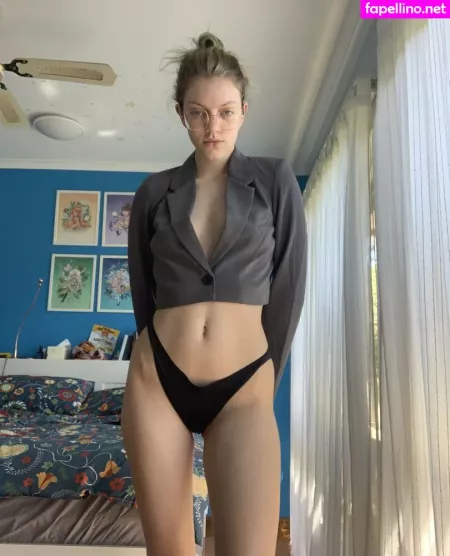 Sexandmartinis OnlyFans Thumbnail #rxKSK4hK5W