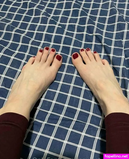 Sexiest Feet 4u OnlyFans Thumbnail #9BF9dCwO1c