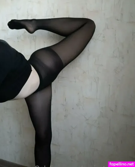 Sexiest Feet 4u OnlyFans Thumbnail #OcOxtKFL4O