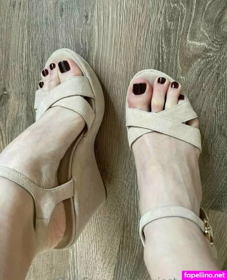 Sexiest Feet 4u OnlyFans Thumbnail #yBZra6G4MJ